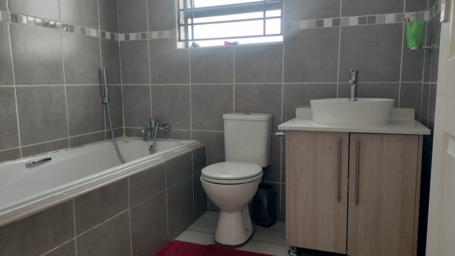 3 Bedroom Property for Sale in Bloemspruit Free State